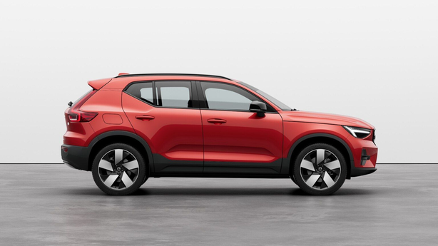 XC40-Ultimate Dark T5 Plug-In Hybrid